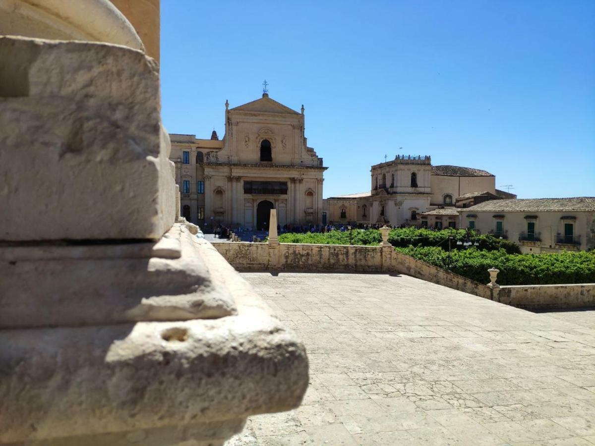 Casa Vacanze Meraki Noto Luaran gambar